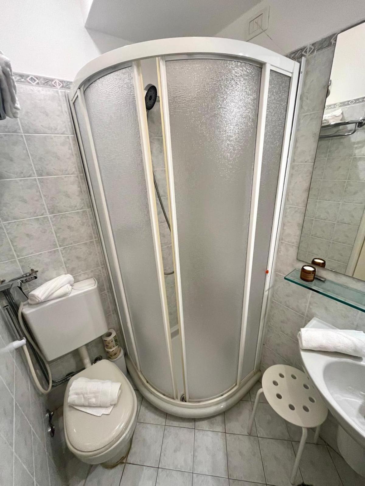 Affittacamere Creuza De Mae Levanto Bagian luar foto