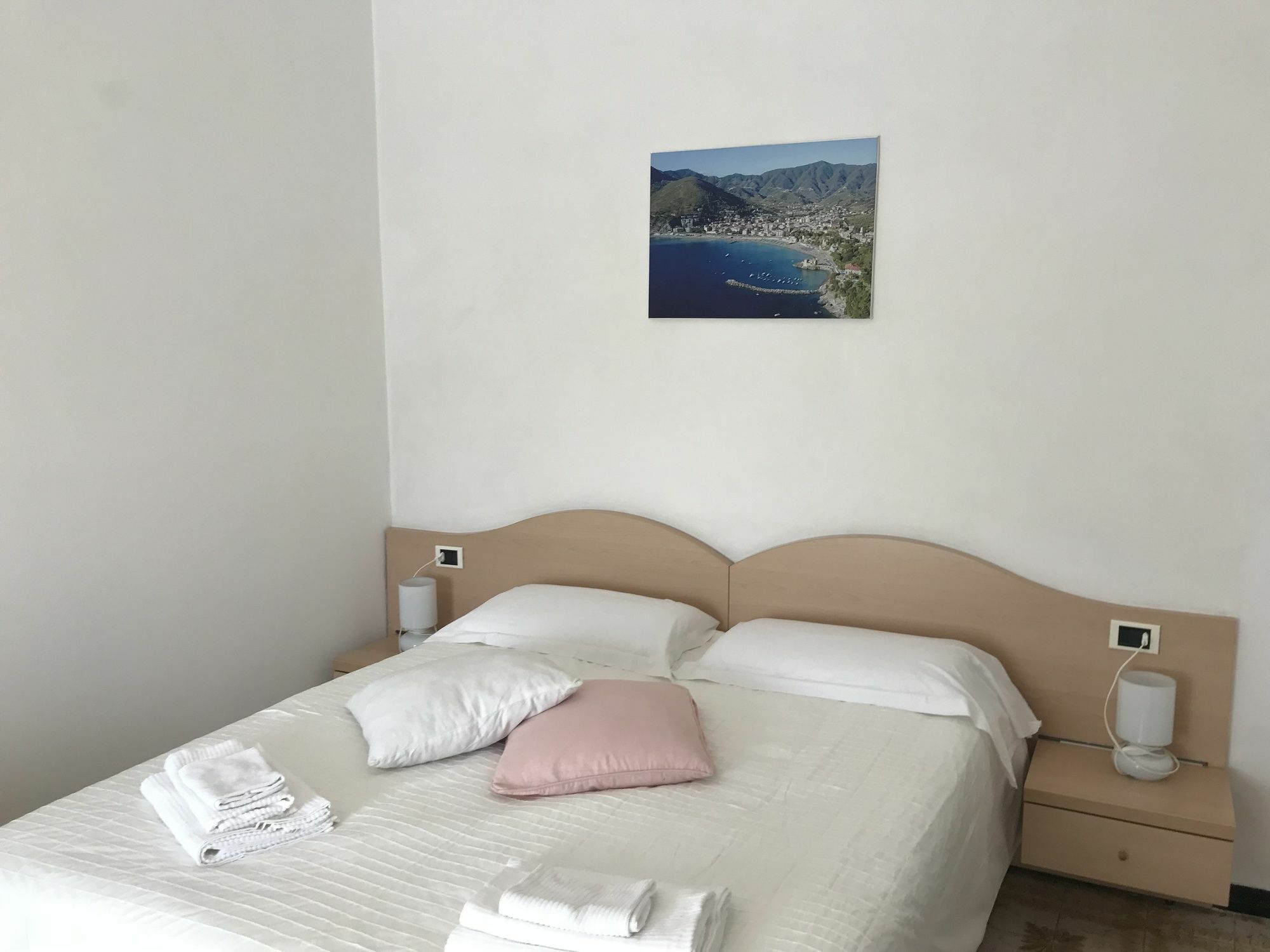Affittacamere Creuza De Mae Levanto Bagian luar foto